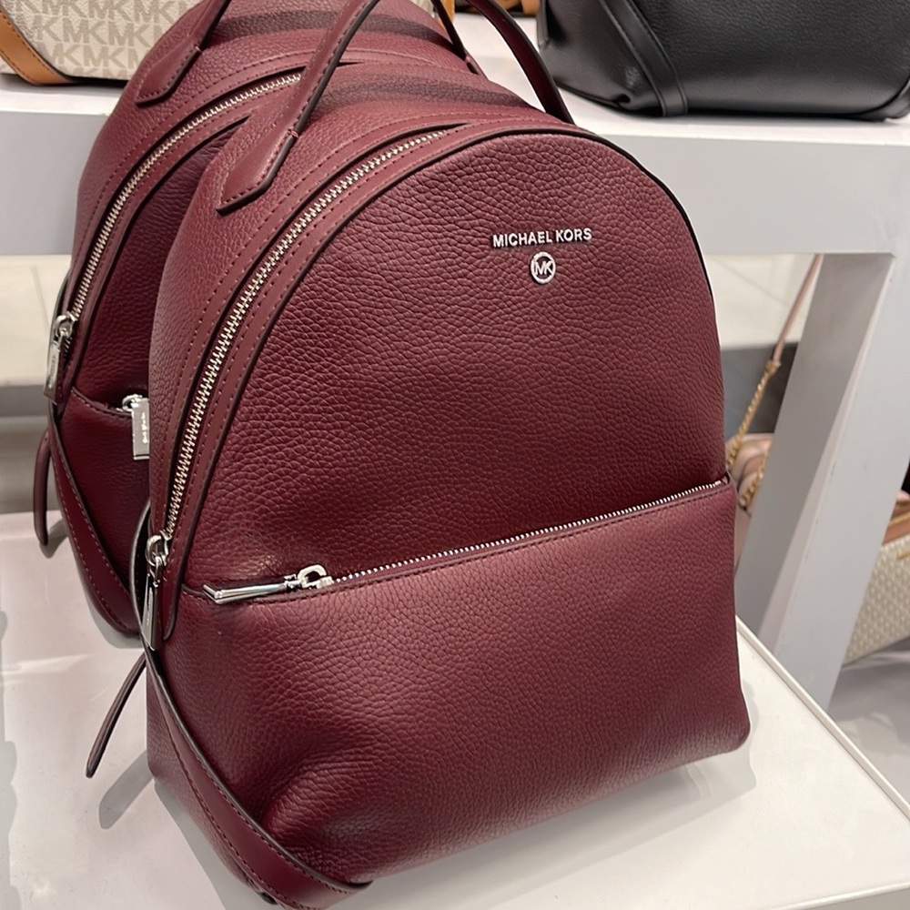 Michael Kors Women's Valerie Medium Pebbled Leather Backpack Merlot 
NWT - Picture 2 of 16